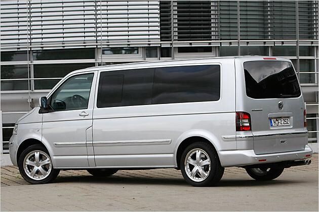 Chromzierleisten werten den Business optisch auf