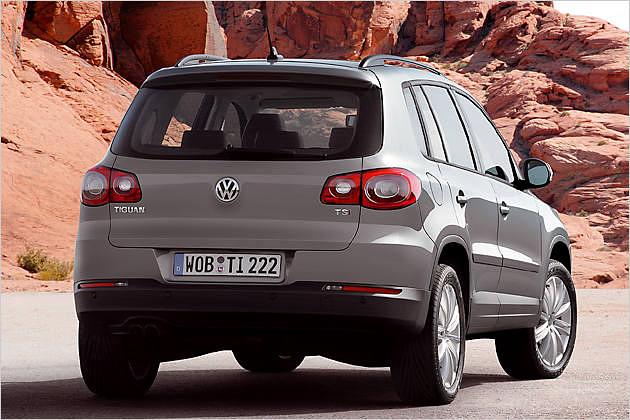 Elegant: Die schmalen Nebellampen und Rückfahrscheinwerfer im unteren Kotflügelbereich