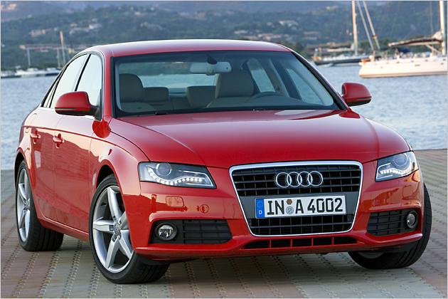 Wabengitter bestimmen die Frontpartie