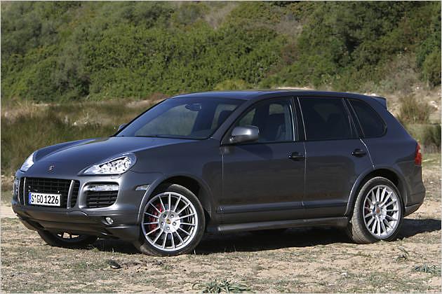 Um die sportliche Optik zu perfektionieren, wurden die Seitenschweller verbreitert