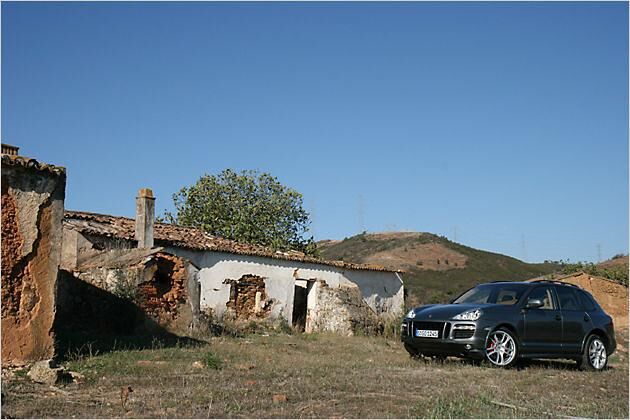 Der neue Cayenne GTS macht sich vor jeder Hütte gut