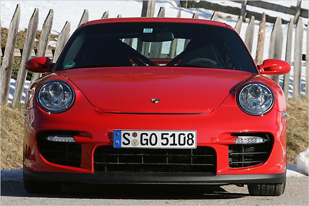 Bei hohen Randsteinen ist Vorsicht geboten