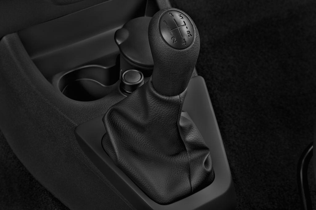 Dacia Dokker (Baujahr 2015) Stepway 5 Türen Schalthebel