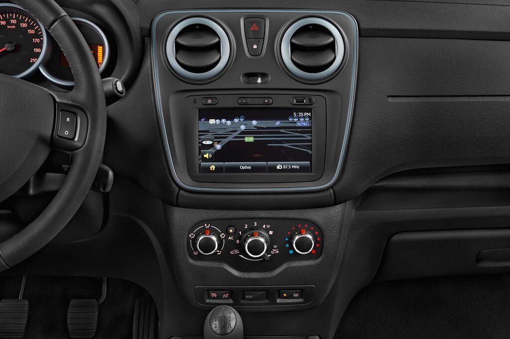 Dacia Dokker (Baujahr 2015) Stepway 5 Türen Mittelkonsole