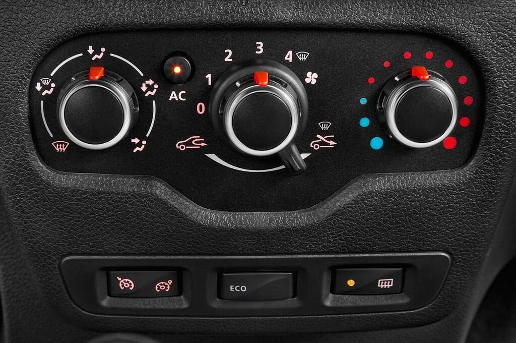 Dacia Dokker (Baujahr 2015) Stepway 5 Türen Temperatur und Klimaanlage