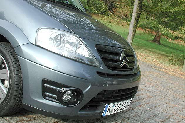 Beim 2006er-Modell des C3 hat der Kühlergrill nur noch drei Rippen