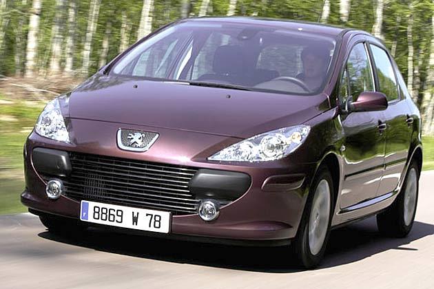 Die katzenhaften Augen hat das Peugeot-Gesicht schon länger