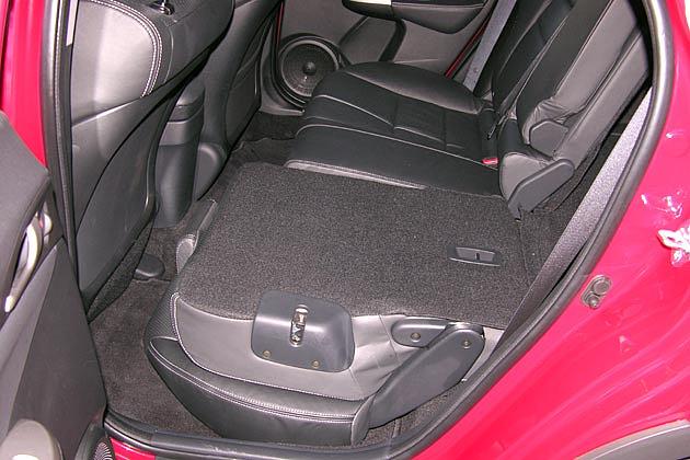 Außerdem lassen sich die Fondsitze umklappen