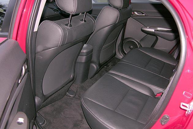 Der Platz im Fond ist ausreichend  an den Golf reicht der Civic aber nicht heran