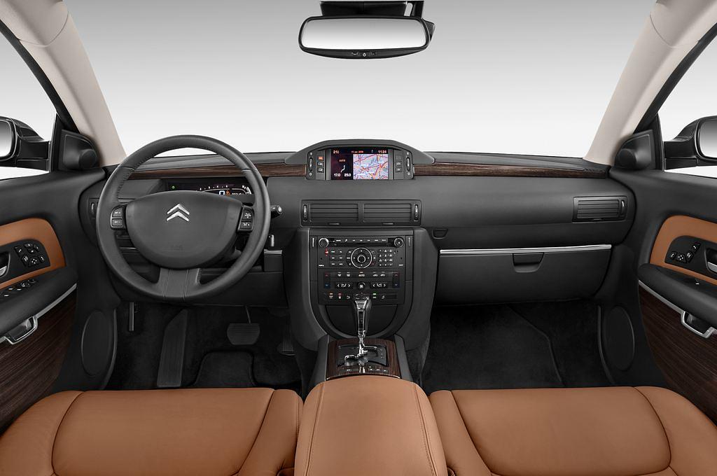 Citroen C6 (Baujahr 2009) Exclusive 4 Türen Cockpit und Innenraum
