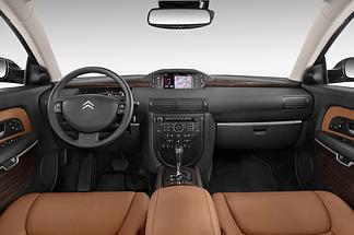 Citroen C6 (Baujahr 2009) Exclusive 4 Türen Cockpit und Innenraum