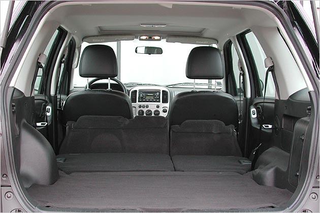 Auf den völlig ebenen Laderaumboden kann man bis zu 1.810 Liter Gepäck packen