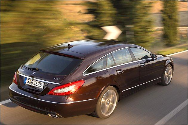 Das elegant nach hinten abfallende Heck macht den Shooting Brake zum Hingucker