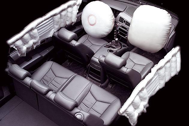 Bei der passiven Sicherheitsausstattung fehlen lediglich Seitenairbags