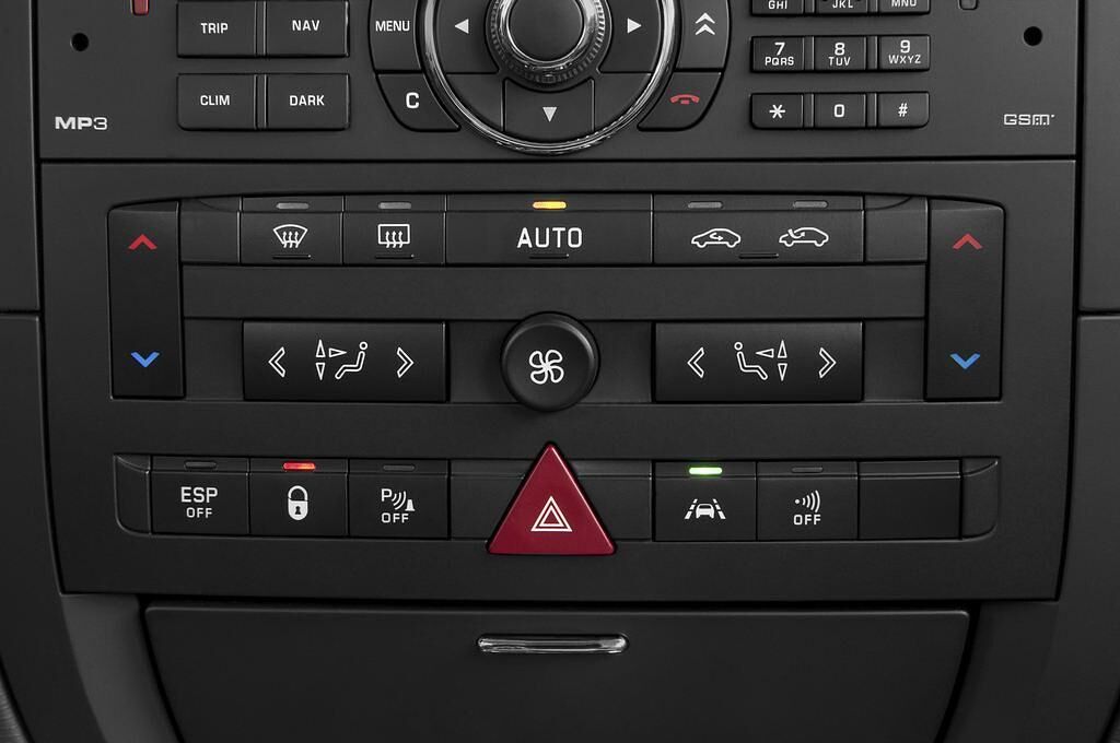 Citroen C6 (Baujahr 2009) Exclusive 4 Türen Temperatur und Klimaanlage