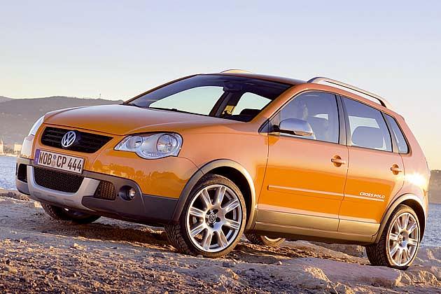 Mattes Silber in der Front, bei den Außenspiegeln und an der Dachreling