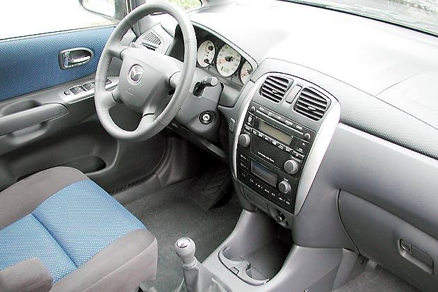 Premacy-Innenraum: Schicke Stoffe, hochwertige Verarbeitung aber insgesamt etwas nüchtern gestaltet