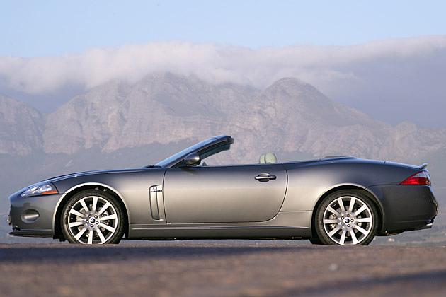 Ein wahrlich großes Cabriolet: Der fast 4,80 Meter lange XK