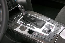Audi S6: Ultrastarker Sportsmann im edlen Anzug
