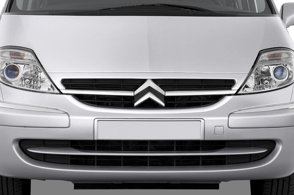 Citroen C8 (Baujahr 2010) SX 5 Türen Kühlergrill und Scheinwerfer