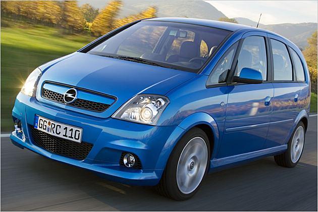 Markante Frontschürze mit Waben-Lufteinlässen