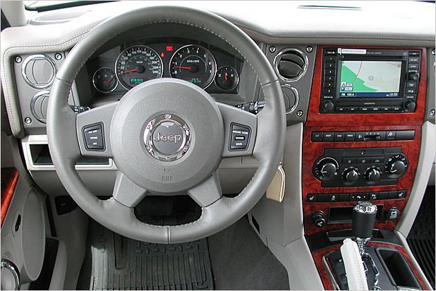 Echter Ami: Die kastige Armaturentafel erinnert an die 70er-Jahre