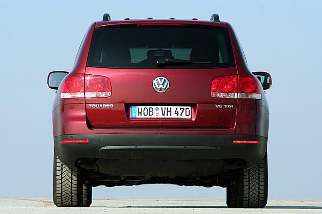 Mit 1,73 Metern ist der Touareg fast zehn Zentimeter flacher als die Mercedes M-Klasse