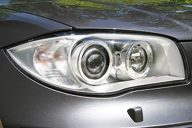 Gelungenes Design-Stück: So guckt der 1er und im Huppel unter ihm sitzt ...