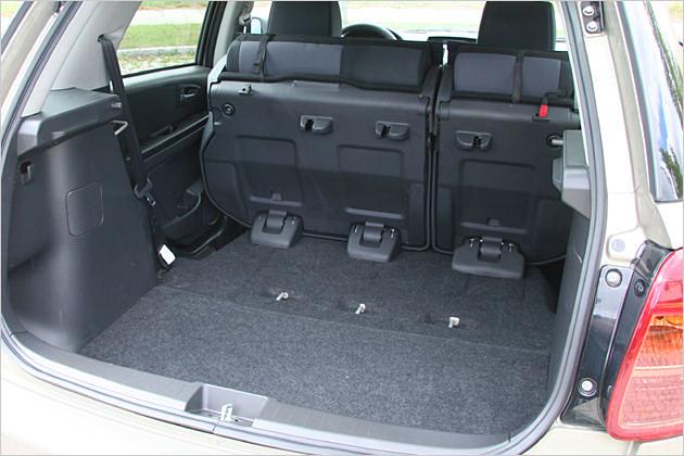 Nach dem Wickeln der Sitze passen 670 Liter in den Fiat