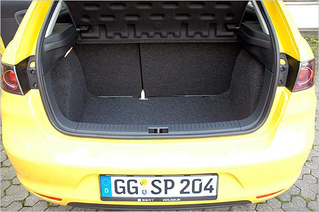 Relativ hohe Ladekante