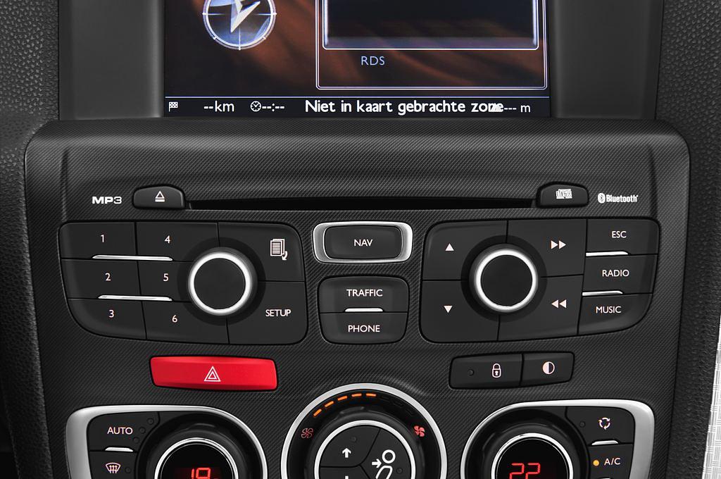 Citroen DS4 (Baujahr 2012) Sport Chic 5 Türen Radio und Infotainmentsystem