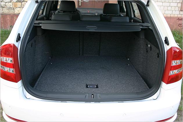 Der Kofferraum bietet ein Fassungsvermögen von 580 Litern