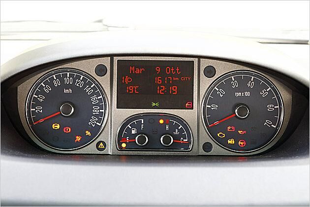 Ein Bordcomputer überwacht alle wichtigen Funktionen