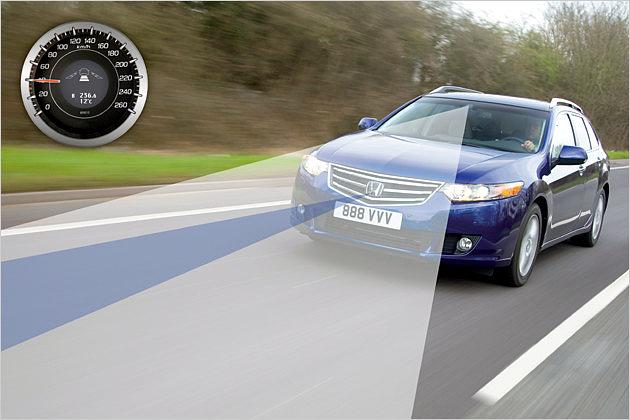 Hinter dem Honda-Emblem lauert das Millimeterwellen-Radar