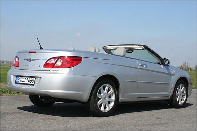 Stummel-Antenne auf dem Heckdeckel