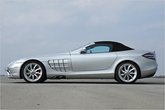 Der Supersportler ist auch mit geschlossenem Verdeck eine Schönheit