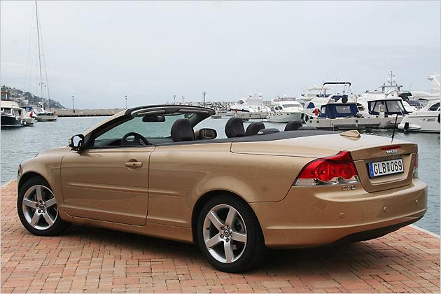 Der C70 läuft seit 2006 mit Metall-Dacheinheit vom Band