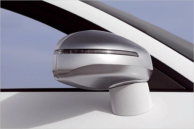 Ein typisches "S"-Merkmal sind die silbernen Außenspiegelgehäuse