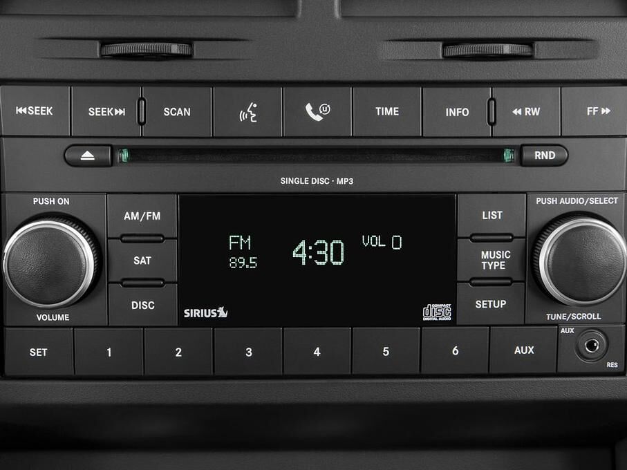 Dodge Nitro (Baujahr 2009) SE 5 Türen Radio und Infotainmentsystem