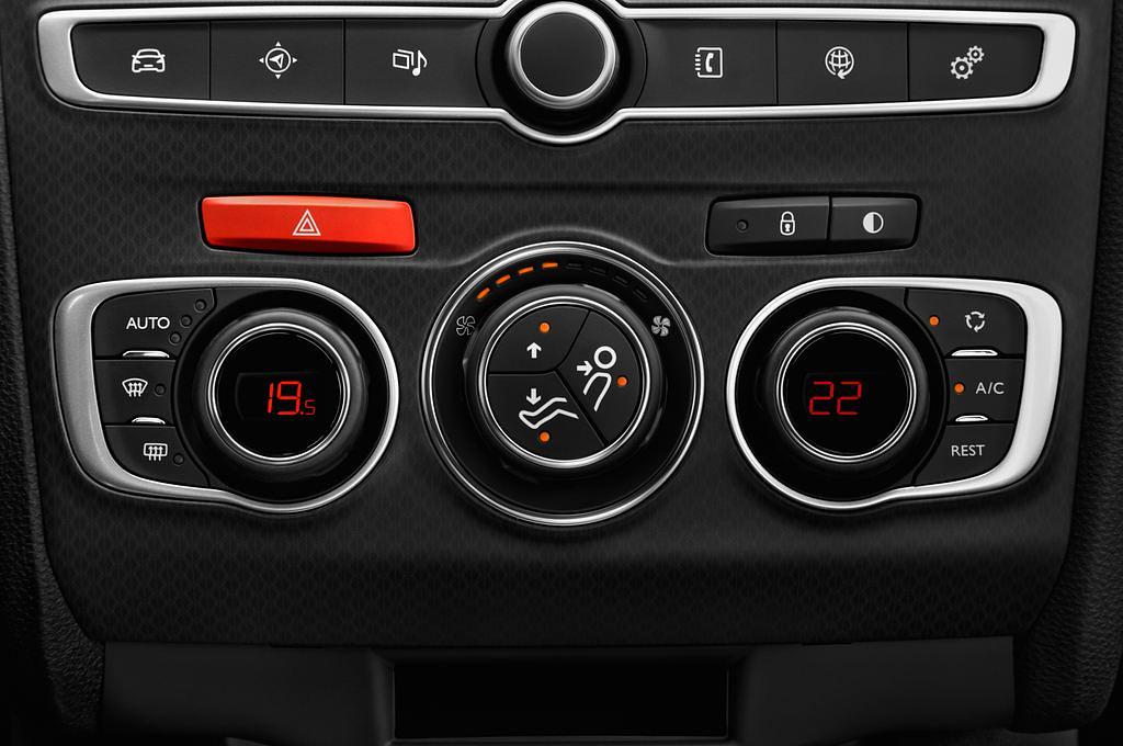DS DS4 Crossback (Baujahr 2016) - 5 Türen Temperatur und Klimaanlage