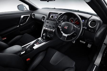 Nissan GT-R
