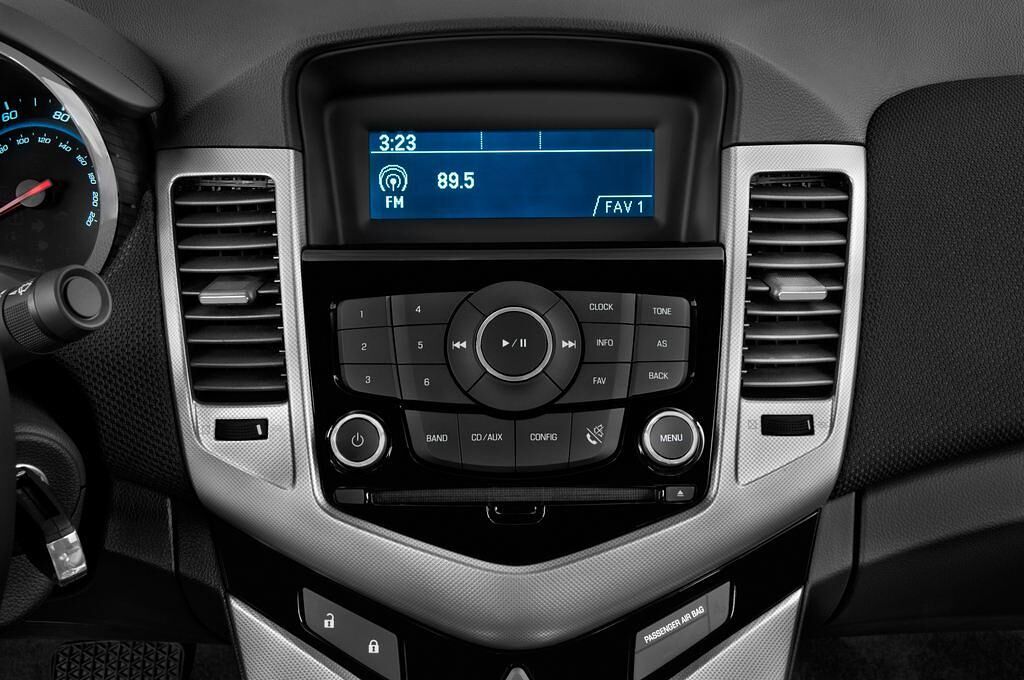 Chevrolet Cruze (Baujahr 2010) LT 4 Türen Radio und Infotainmentsystem