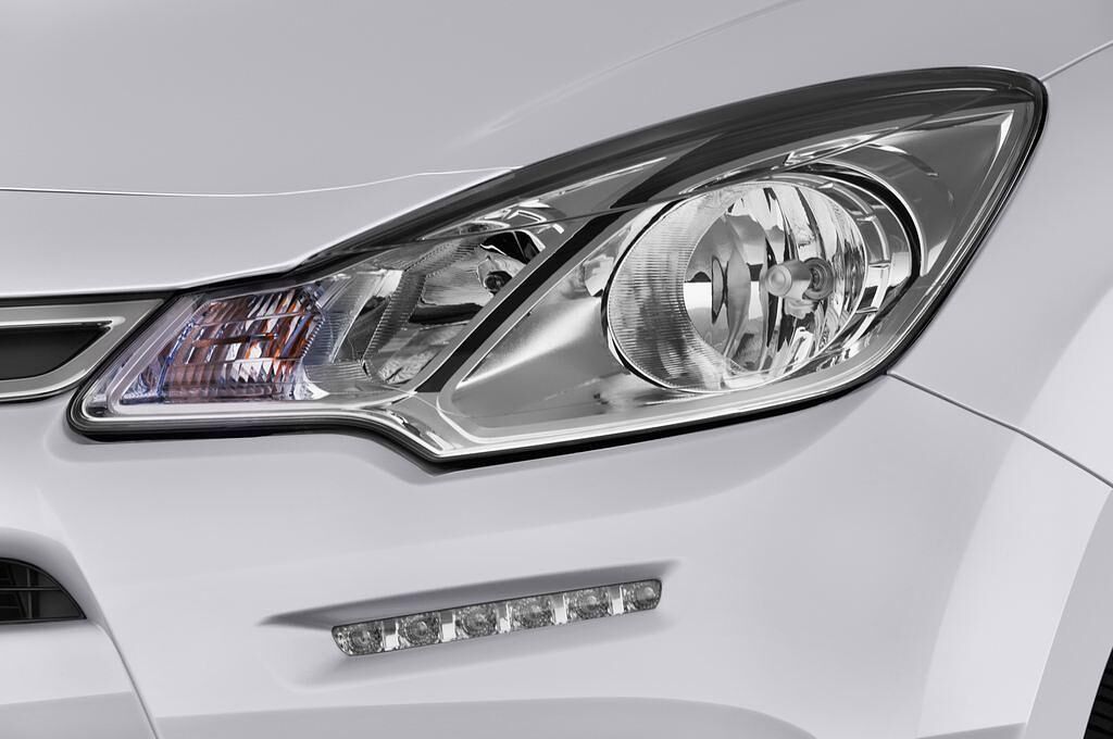 Citroen C3 (Baujahr 2015) Tendance 5 Türen Scheinwerfer