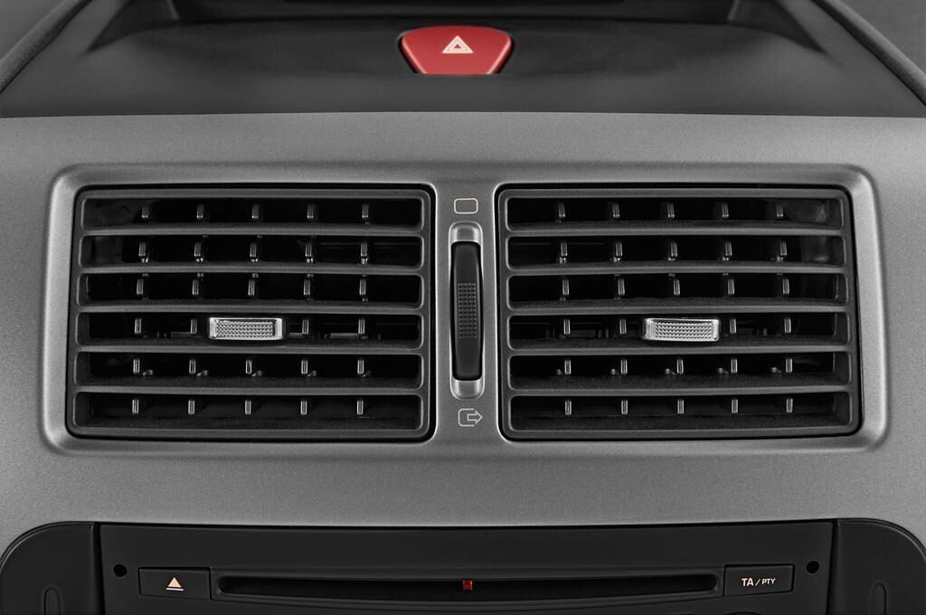 FIAT Scudo (Baujahr 2015) 2.0 Multijet 130 Dpf L1H1 Ex 5 Türen Lüftung