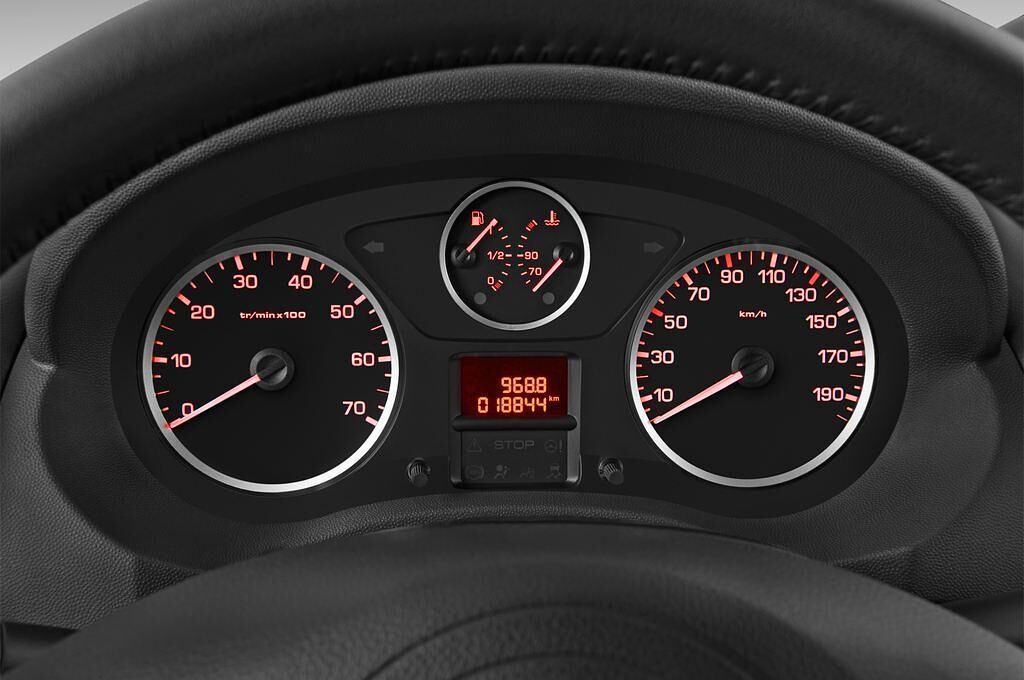 FIAT Scudo (Baujahr 2015) 2.0 Multijet 130 Dpf L1H1 Ex 5 Türen Tacho und Fahrerinstrumente