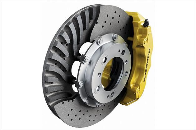 Für 8.033 Euro Aufpreis gibt es Keramik-Bremsen