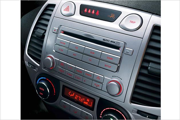 Ein CD-Radio mit MP3-Funktion ist Serie bei allen i20