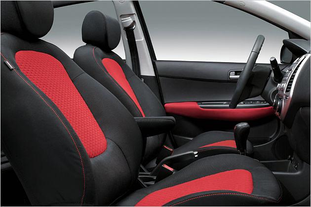 Die farbigen Sitze kann man auch im Rahmen des Color-Pakets bestellen