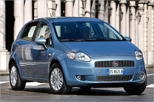 Unter der Haube steckt ein 1,4-Liter-Benziner, der im Normalbetrieb 77 PS leistet