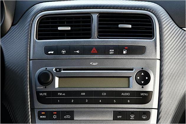 Bei gedrückter Zapfsäulen-Taste wird mit Benzin statt Erdgas gefahren